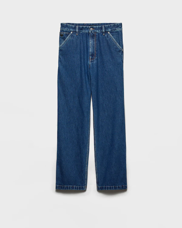 Ljus blå jeans