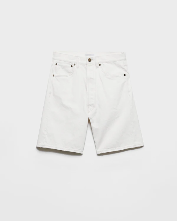 Gamla denimbermudabukser
