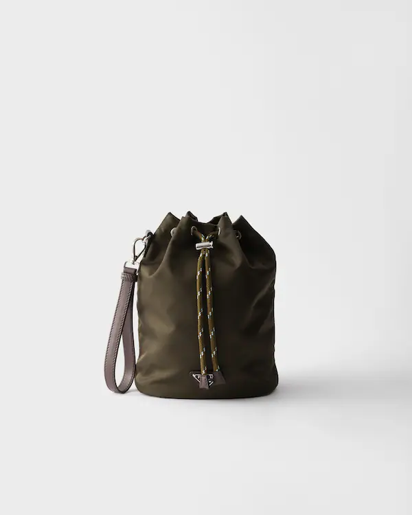 Prada Speedrock Re-Nylon och läderpåse