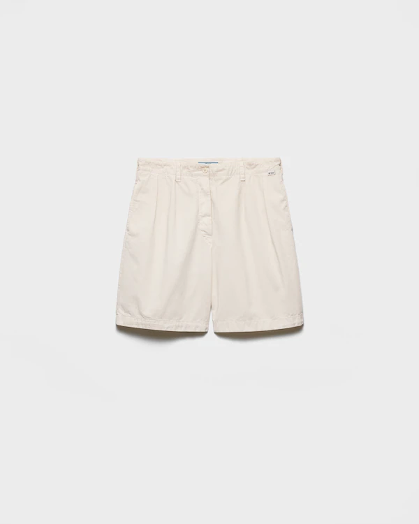 Gamla gabardine-bermudabrokar