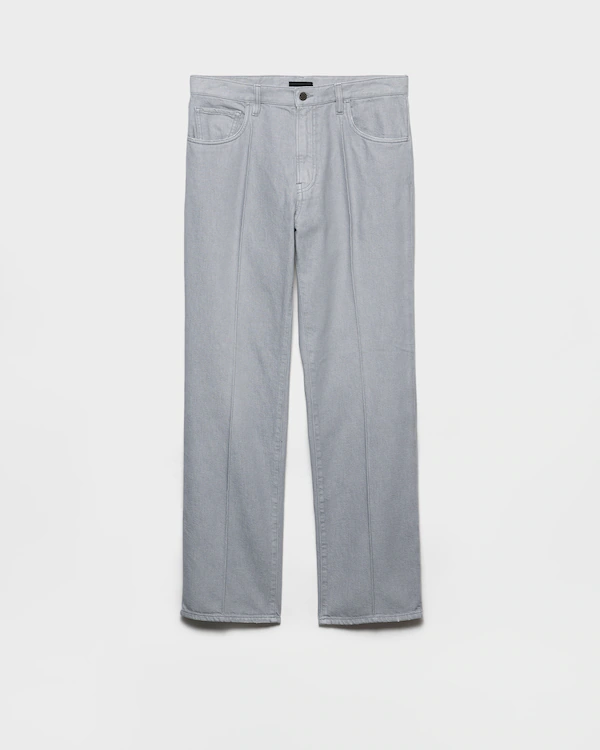 Femfickiga vaskade jeans i denim